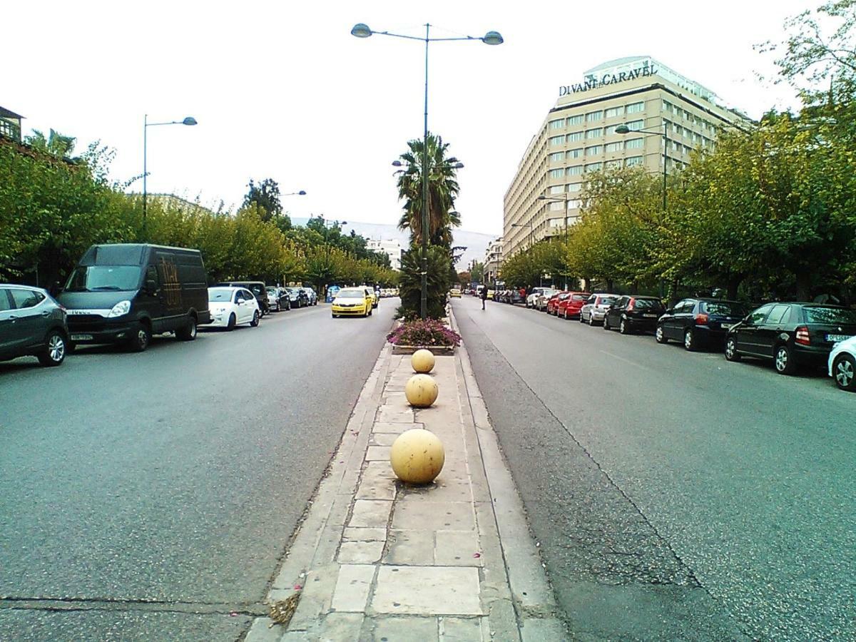 Tranquil Central Apt, Behind Athens Caravel Area Экстерьер фото